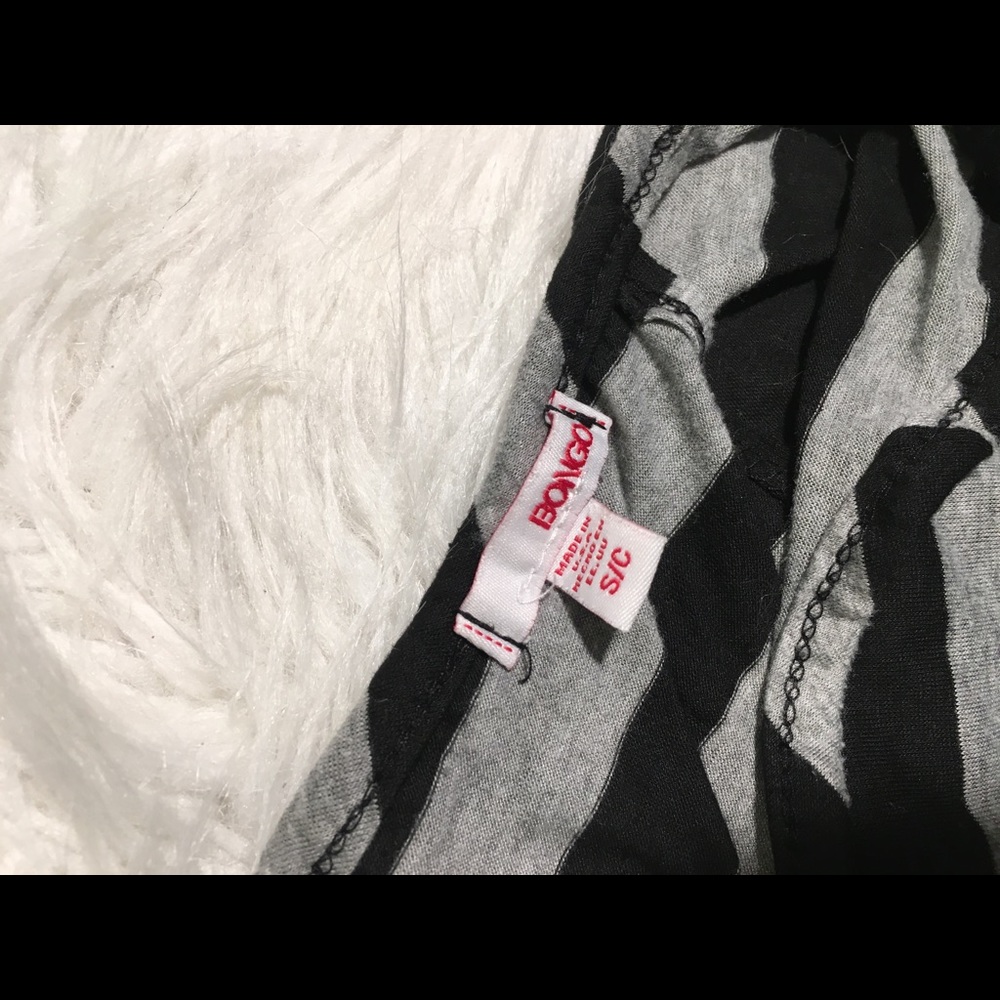 Open-Back Crop Top - Picture 4 of 4